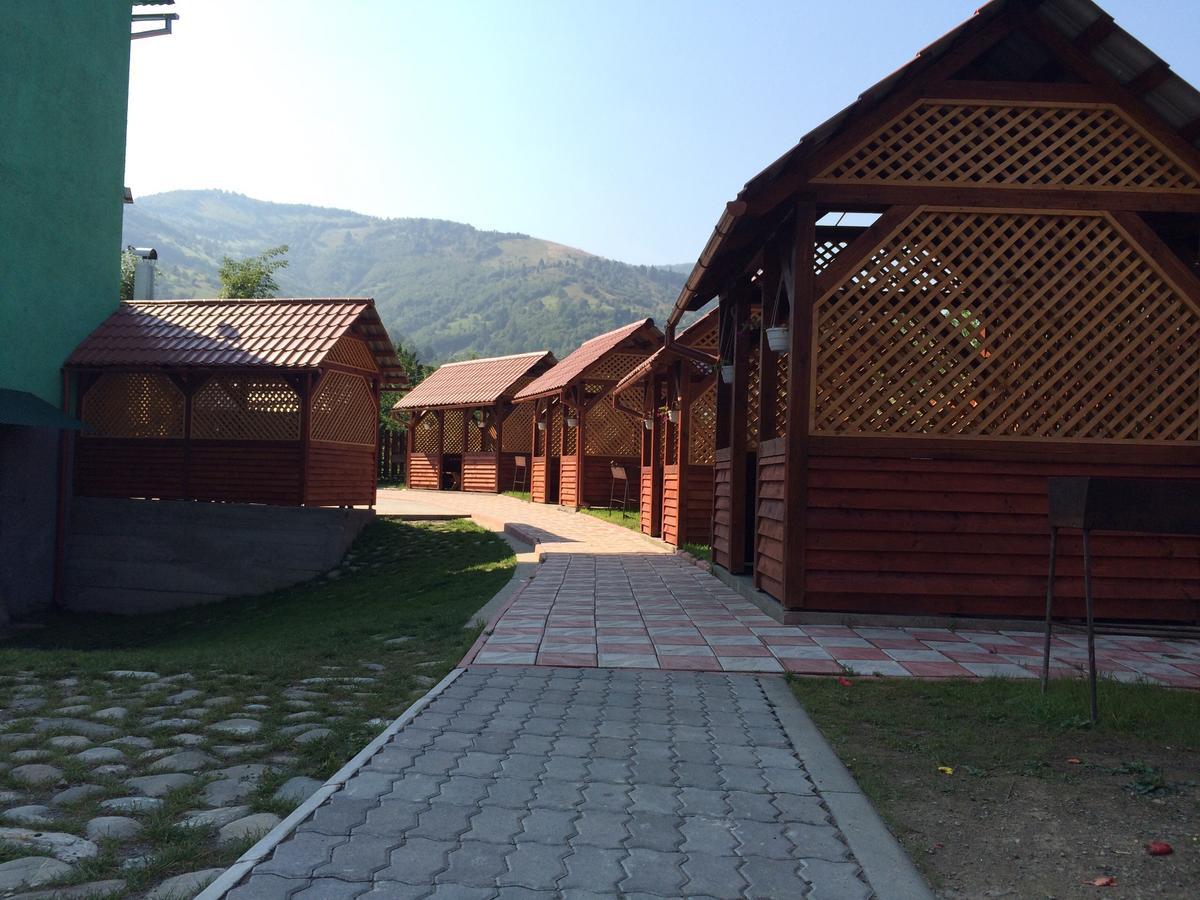 Dream Hostel Carpathians Rachiv Esterno foto